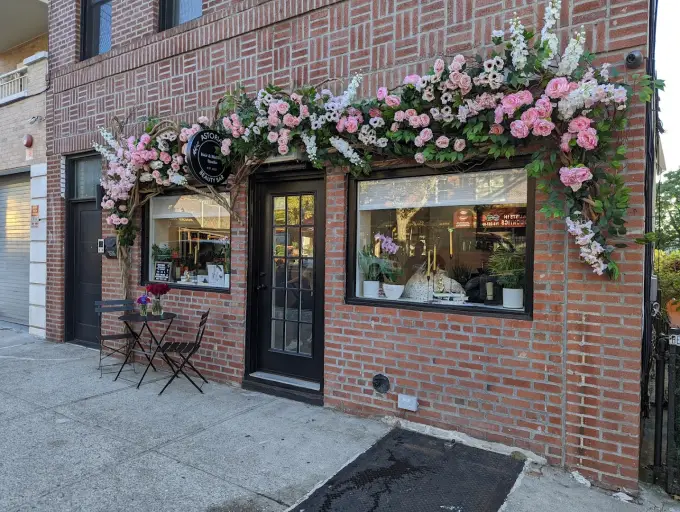 Astoria Beauty Bar